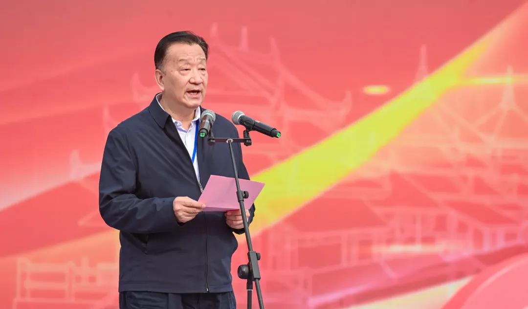 中國茶葉流通協(xié)會會長、全國茶葉標(biāo)準(zhǔn)化技術(shù)委員會主任委員王慶致辭。.jpg
